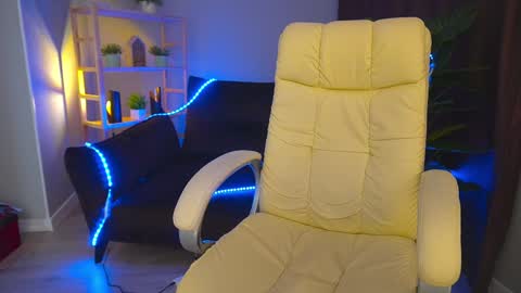 Siera online show from December 5, 9:06 pm