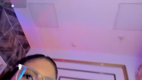 Snapshot of sierrataylor1 chatting on November 14, 12:31 am online show from November 14, 12:31 am