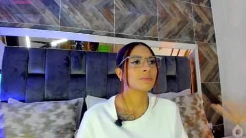 Snapshot of sierrataylor1 chatting on November 30, 4:44 pm online show from November 30, 4:44 pm