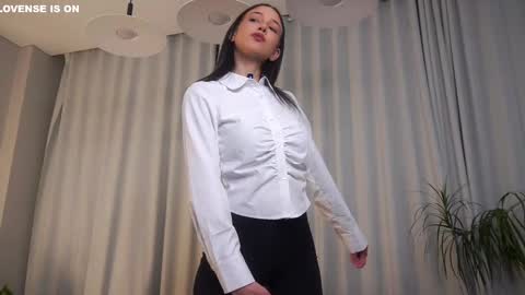 Eva  online show from January 16, 11:25 am