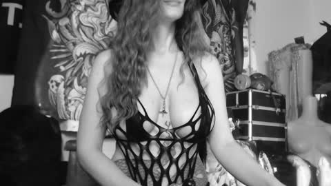 Snapshot of silentmary chatting on May 11, 3:23 am Allmylinkssilentmary666 online show from May 11, 3:23 am