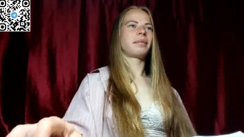 Snapshot of silentpassion567 chatting on May 19, 10:38 pm JULIANA online show from May 19, 10:38 pm