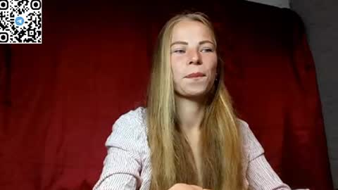 JULIANA online show from July 7, 8:57 pm