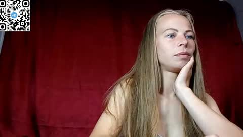 JULIANA online show from July 8, 8:35 pm