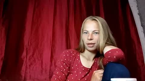 JULIANA online show from July 23, 3:32 pm