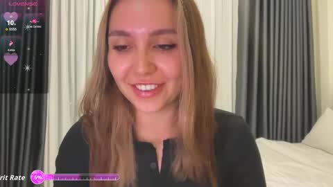 Snapshot of silicia_lu chatting on May 31, 11:28 am You fav Miss Si online show from May 31, 11:28 am