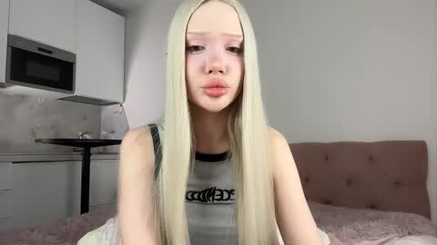 Snapshot of siliconepornstar chatting on October 1, 5:52 pm Diana online show from October 1, 5:52 pm