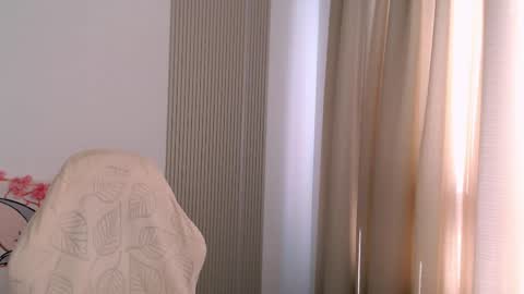 silk_ann online show from May 26, 11:28 am