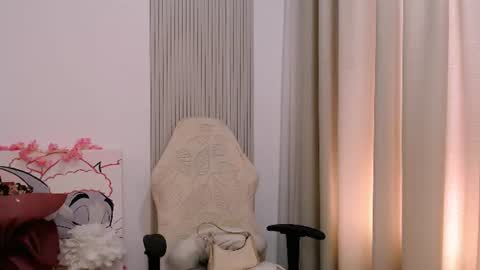 silk_ann online show from July 10, 8:18 am