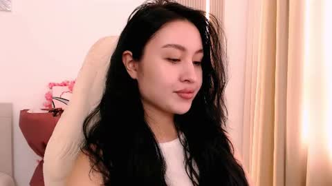 silk_ann online show from July 13, 8:17 am