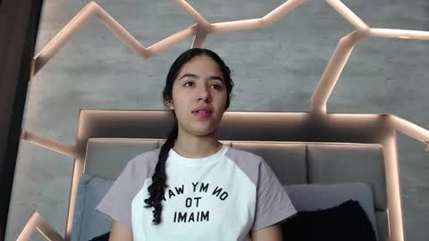 silknyx online show from March 12, 2:23 pm