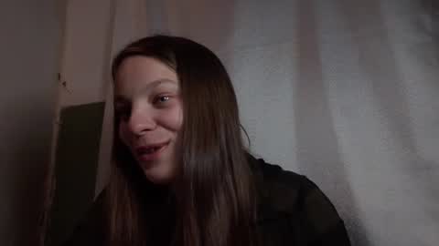 Snapshot of silkqueen_88 chatting on July 23, 7:34 pm Angelica online show from July 23, 7:34 pm