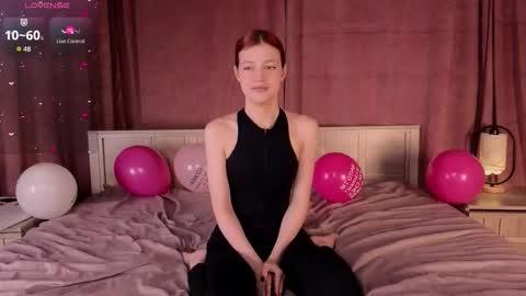 silly___woman online show from January 9, 3:37 pm