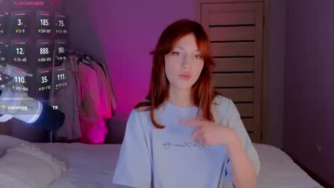 Snapshot of silly___woman chatting on June 25, 7:18 pm silly___woman online show from June 25, 7:18 pm