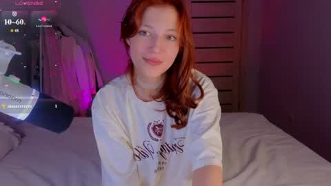 Snapshot of silly___woman chatting on June 26, 8:35 pm silly___woman online show from June 26, 8:35 pm