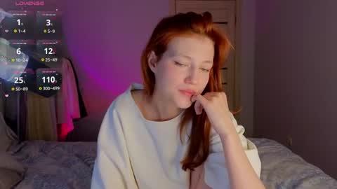Snapshot of silly___woman chatting on August 7, 7:16 pm silly___woman online show from August 7, 7:16 pm