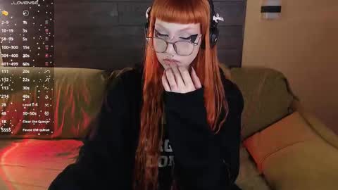 Mia online show from March 15, 10:49 pm