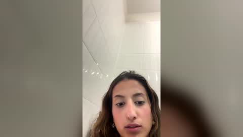 sillyme789888 online show from July 22, 11:40 pm