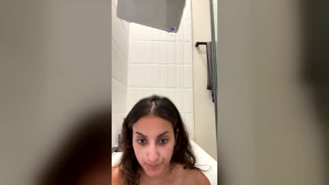 sillyme789888 online show from July 26, 3:41 pm