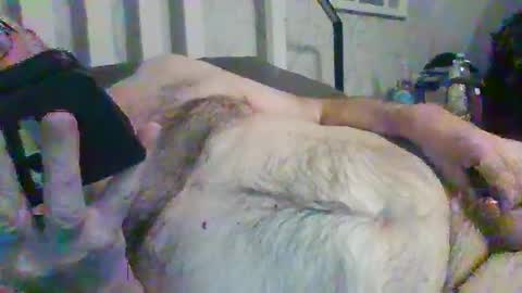 sillyoldman45221063 online show from April 2, 7:33 pm
