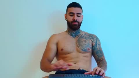 Snapshot of silvano_torrez chatting on March 24, 6:46 pm silavno online show from March 24, 6:46 pm
