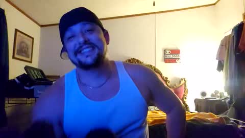 Snapshot of silverfox706 chatting on April 7, 4:02 am Jay Silverfox706 online show from April 7, 4:02 am