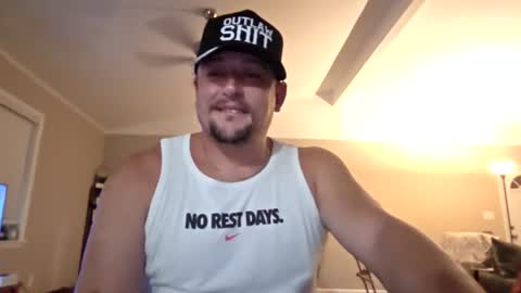 Snapshot of silverfox706 chatting on July 24, 2:42 am Jay Silverfox706 online show from July 24, 2:42 am
