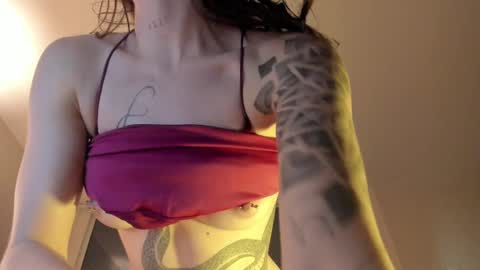 Snapshot of silverhase1 chatting on February 21, 4:40 am silverhase1 online show from February 21, 4:40 am