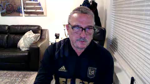 silveroli187 online show from October 9, 3:32 pm