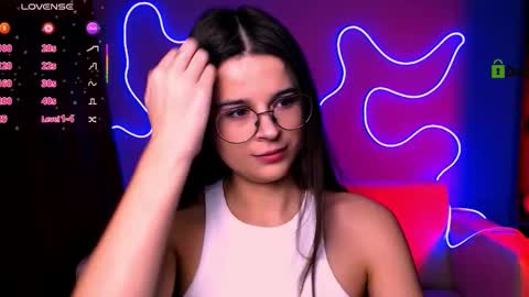 Snapshot of silvia_queen1 chatting on December 16, 8:25 pm Silvia nude in pvt online show from December 16, 8:25 pm