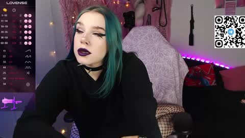 Snapshot of silvia_santorskii chatting on December 3, 8:05 am silvia_santorskii online show from December 3, 8:05 am