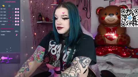 Snapshot of silvia_santorskii chatting on February 13, 7:45 am silvia_santorskii online show from February 13, 7:45 am