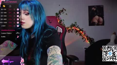 Snapshot of silvia_santorskii chatting on October 6, 9:18 am silvia_santorskii online show from October 6, 9:18 am