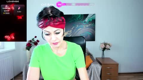 Silvia Wallec online show from November 12, 11:54 am