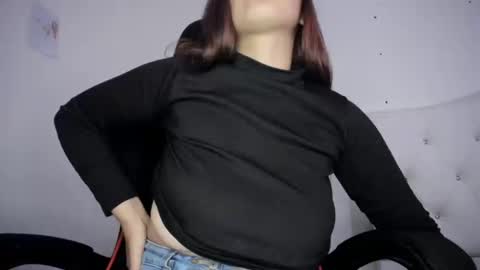 Snapshot of silviarichie_jade chatting on September 29, 2:00 pm silvia online show from September 29, 2:00 pm