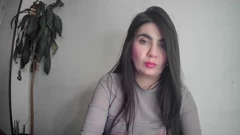 Snapshot of silviecollins chatting on February 20, 5:44 am Silvie online show from February 20, 5:44 am