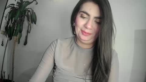 Snapshot of silviecollins chatting on March 2, 10:48 pm Silvie online show from March 2, 10:48 pm