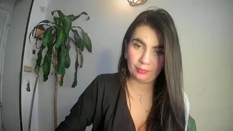 Snapshot of silviecollins chatting on March 3, 10:42 pm Silvie online show from March 3, 10:42 pm