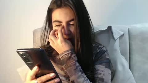 Snapshot of silviecollins chatting on October 5, 12:42 am Silvie online show from October 5, 12:42 am