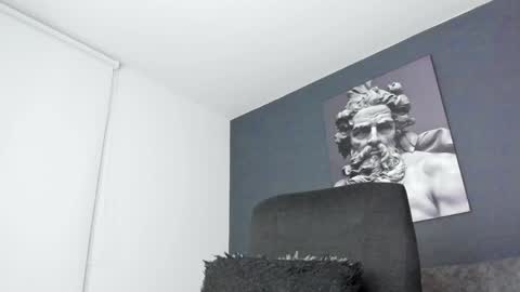 Snapshot of simon_leon01 chatting on December 26, 11:46 pm simon_leon01 online show from December 26, 11:46 pm