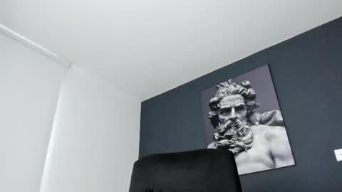 Snapshot of simon_leon01 chatting on February 13, 12:21 pm simon_leon01 online show from February 13, 12:21 pm