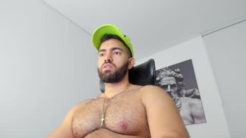 simon_leon01 online show from June 15, 11:18 pm