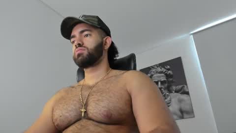 simon_leon01 online show from June 16, 12:08 pm
