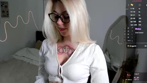 SimonaGerry online show from October 18, 5:10 am