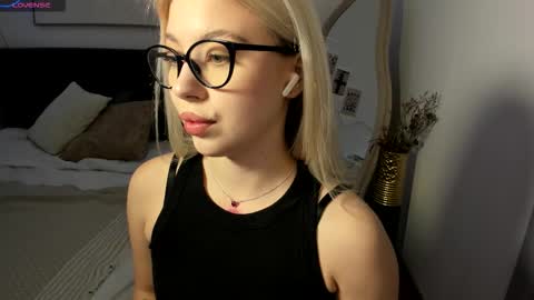 SimonaGerry online show from December 5, 4:32 am