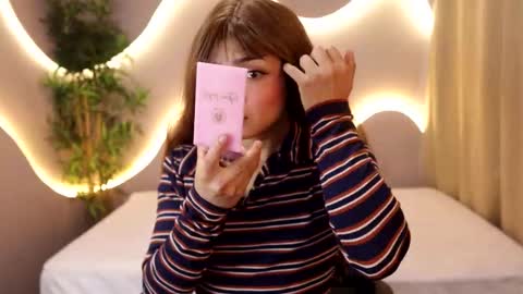 simone_sky online show from March 10, 1:05 pm