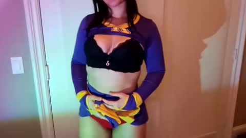 simonesighren online show from October 16, 4:57 am