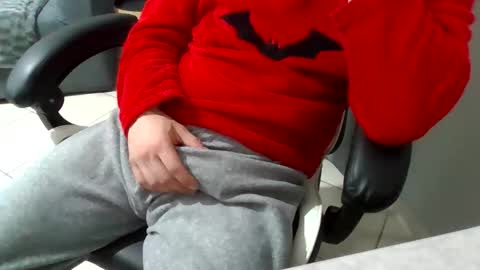 Snapshot of simoninside25 chatting on September 25, 8:45 pm simoninside25 online show from September 25, 8:45 pm