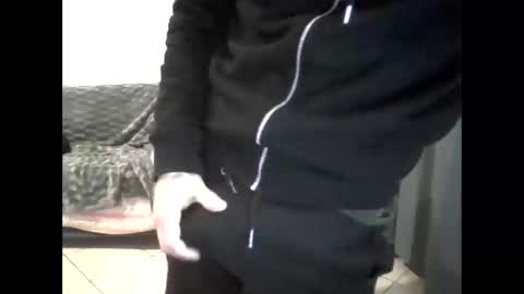 Snapshot of simoninside25 chatting on November 19, 7:47 pm simoninside25 online show from November 19, 7:47 pm