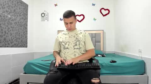 SIMON KELER online show from October 16, 2:07 pm